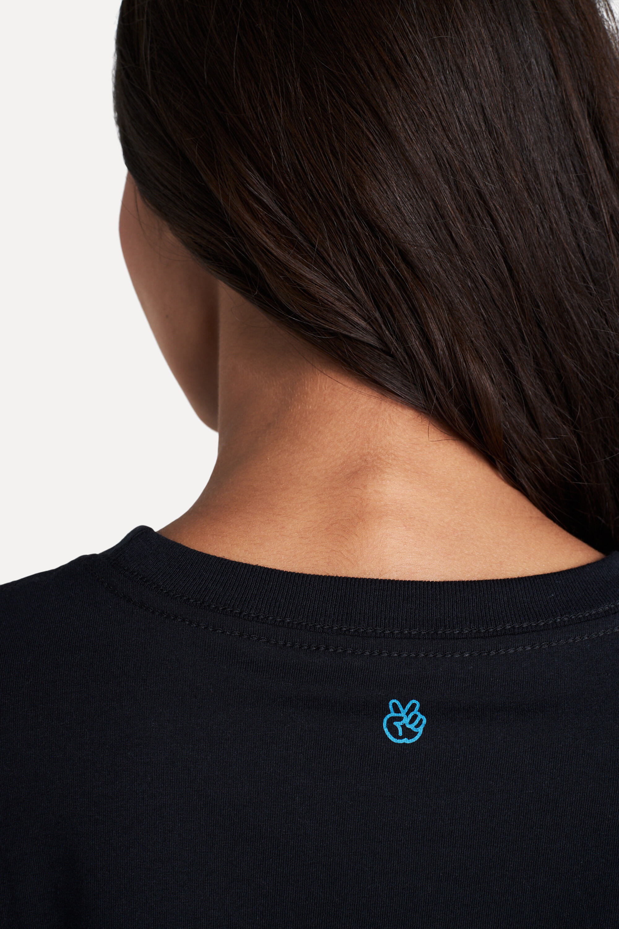 Camiseta-Cropped-Preta-G-03