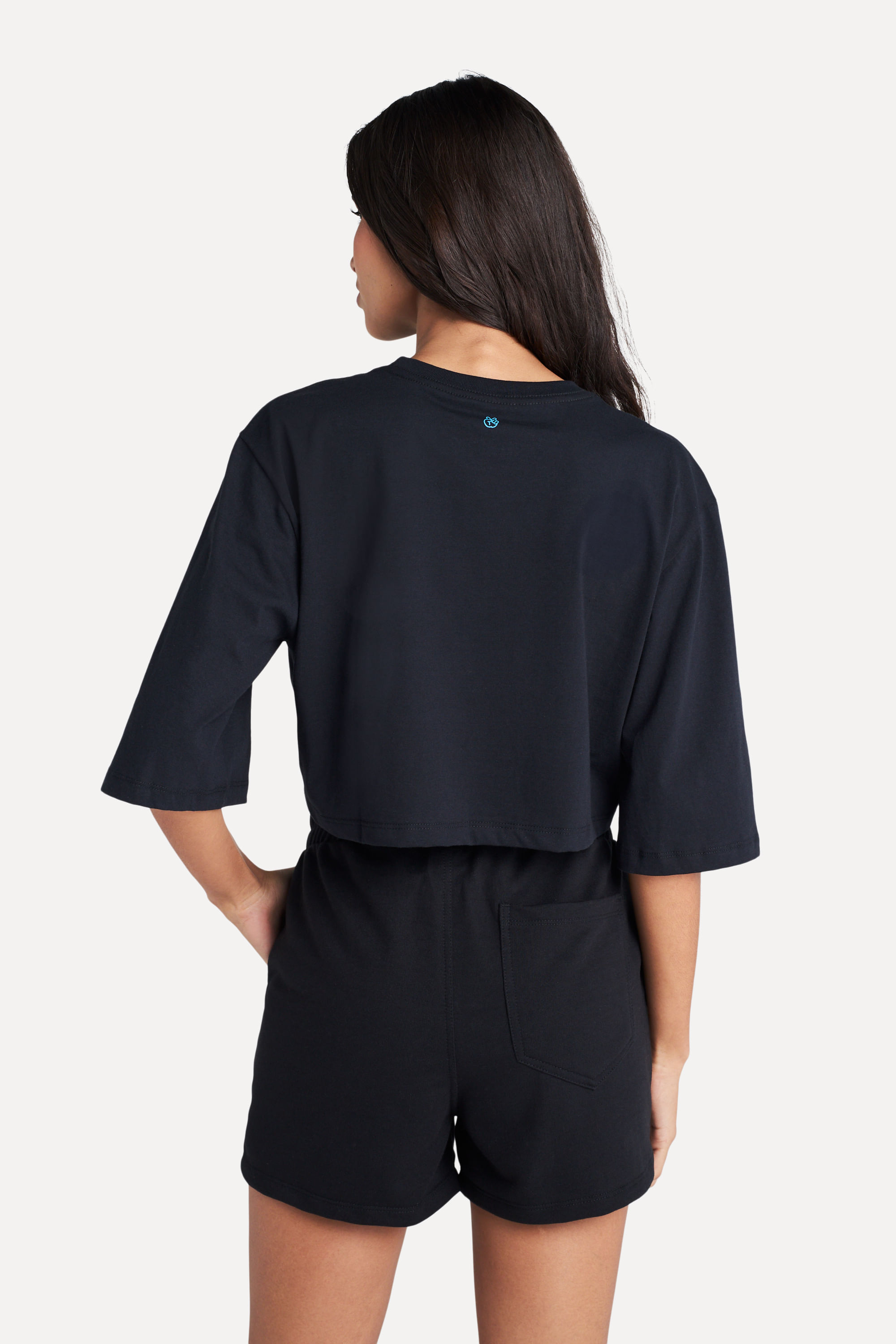 Camiseta-Cropped-Preta-G-04