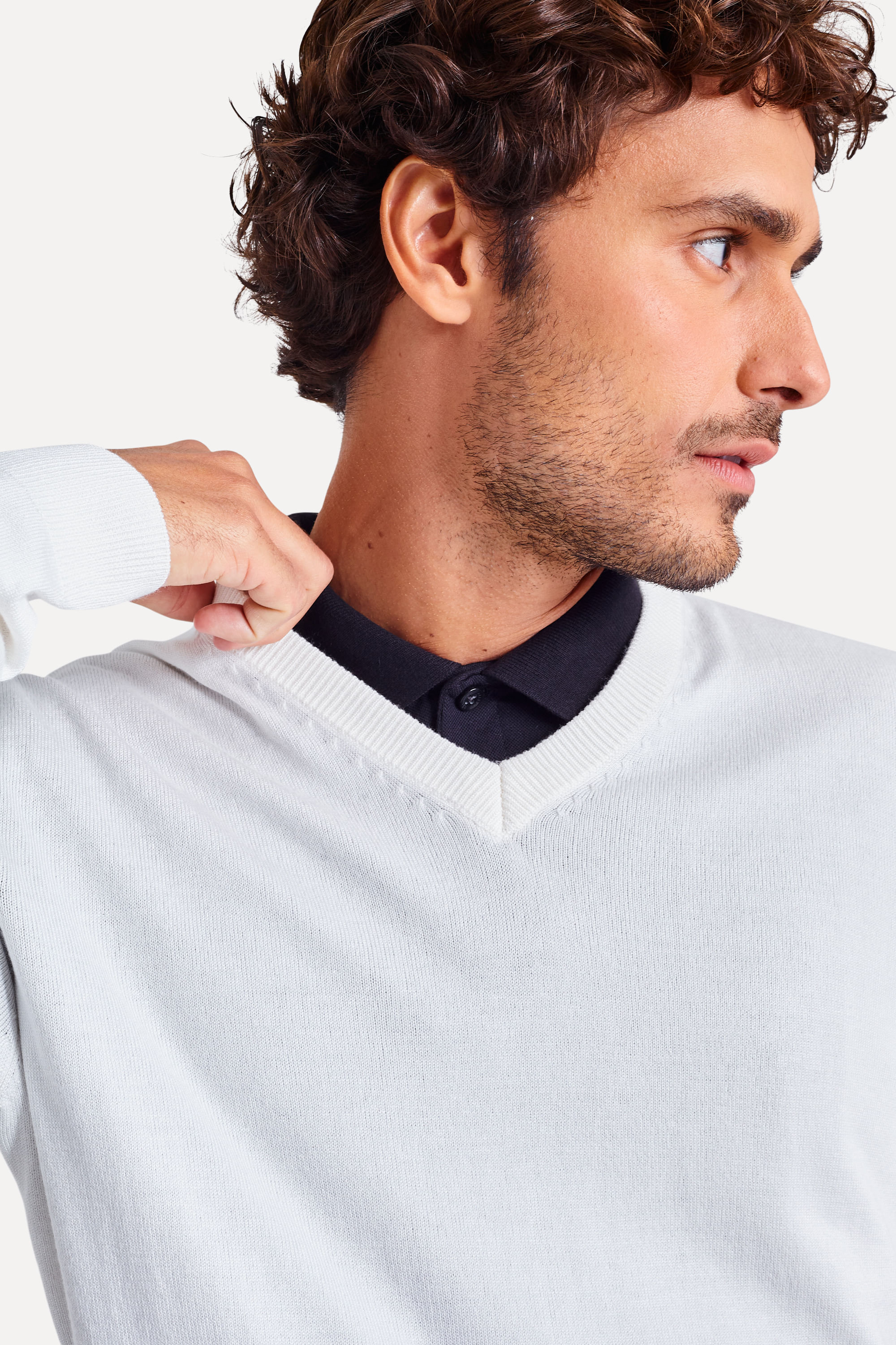 Tricot-Basico-Decote-V-Branco-GGG-03