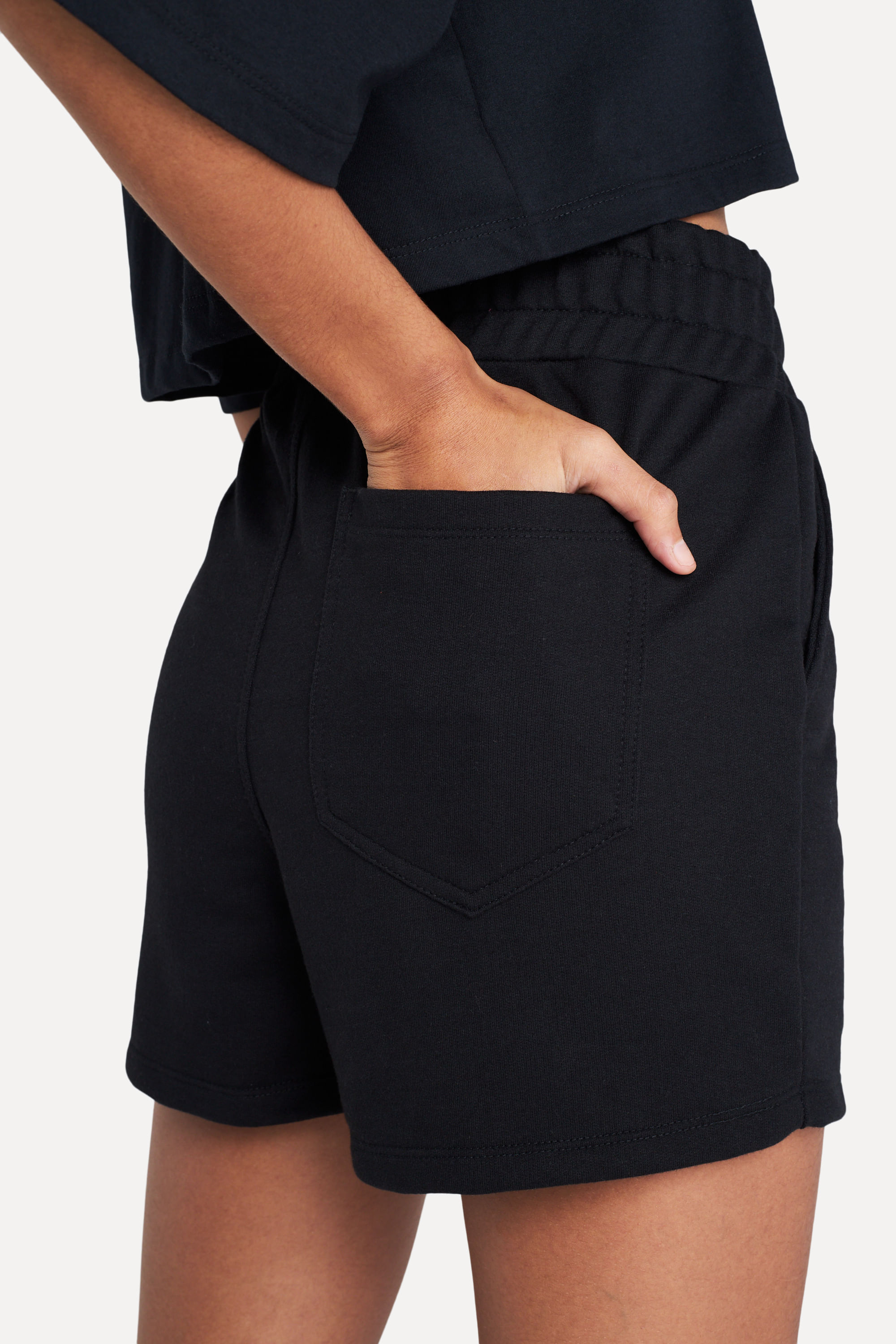 Short-Moletom-Preto-G-03