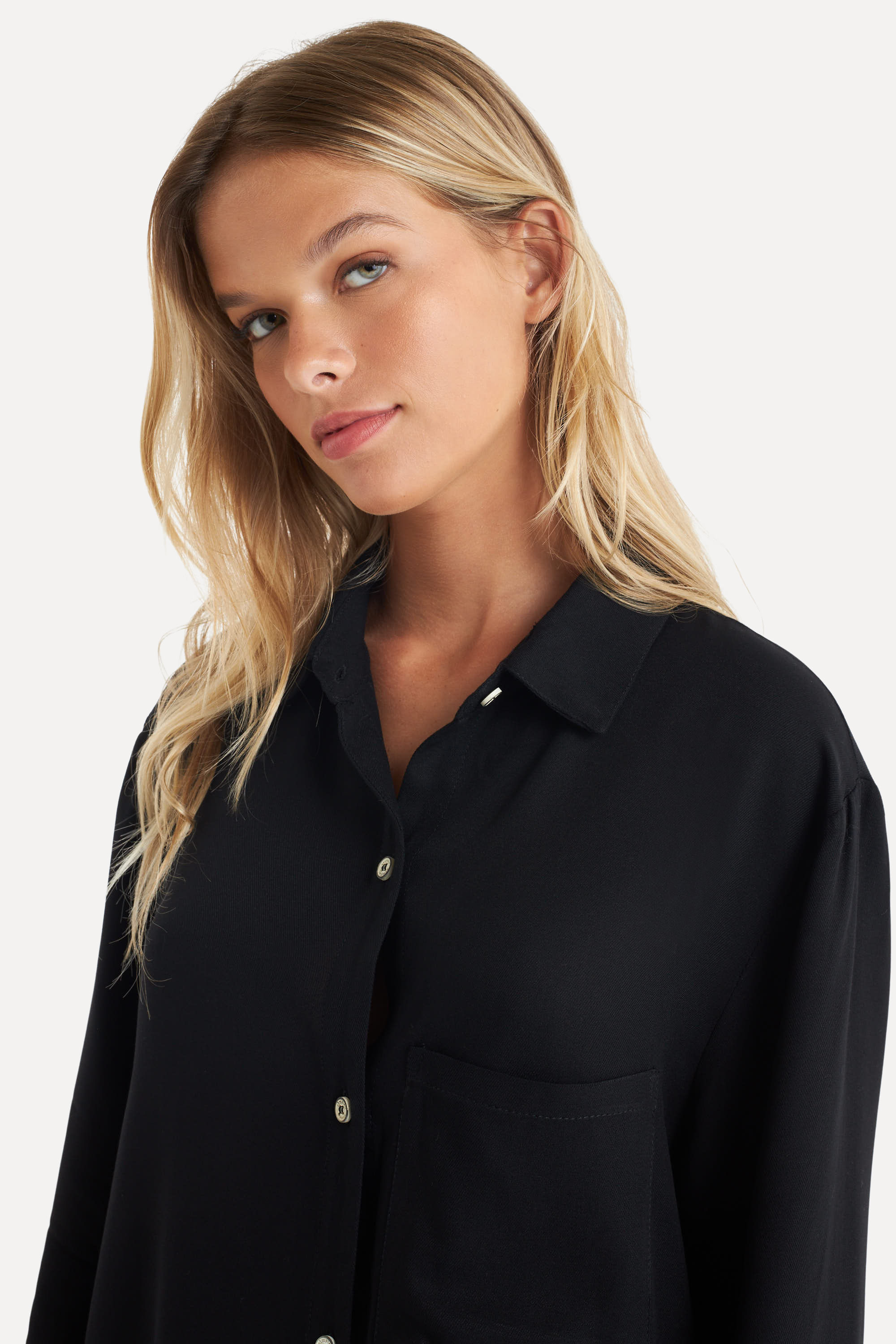 Overshirt-Trancoso-Preta-PP-04