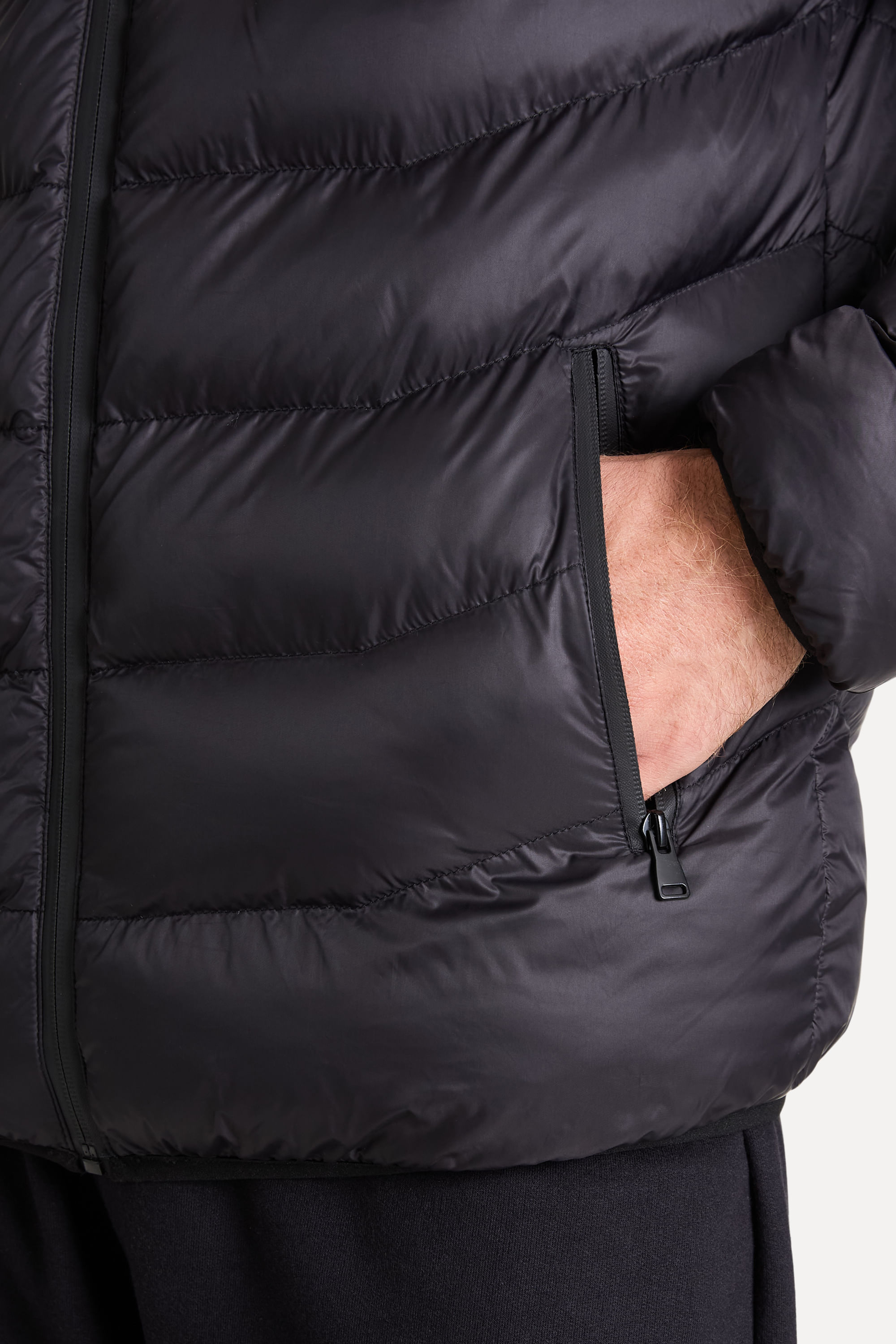 Jaqueta-Puffer-Simples-Preta-M-04