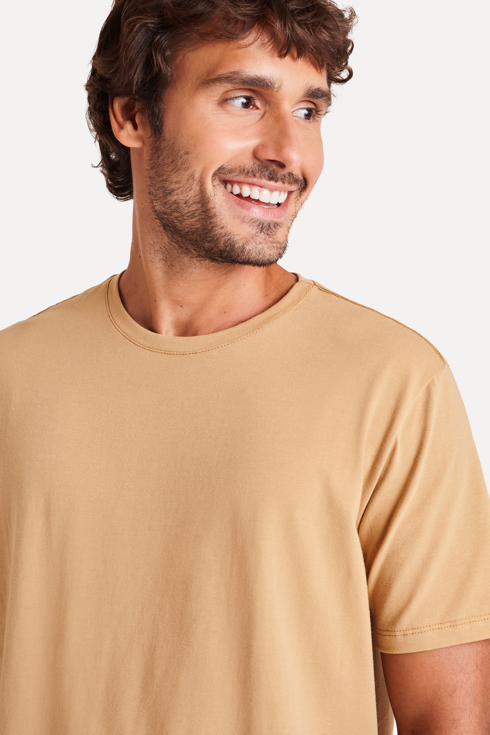 Camiseta-Basica-Masculina-Simples---Manga-Curta-Palha-PP-02