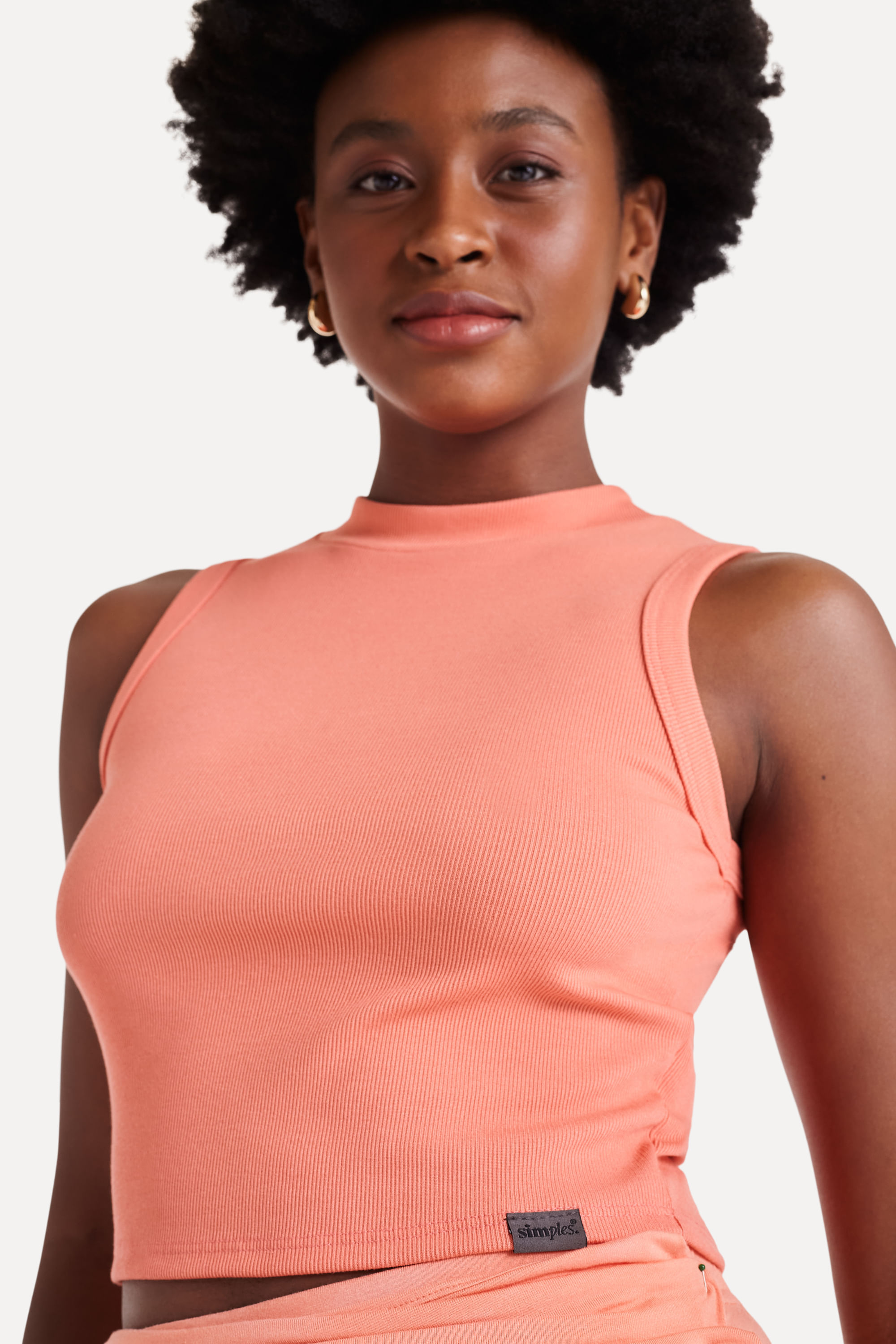 Regata-Nadador-Feminina-em-Malha-Rib-com-Gola-Alta-Coral-PP-04