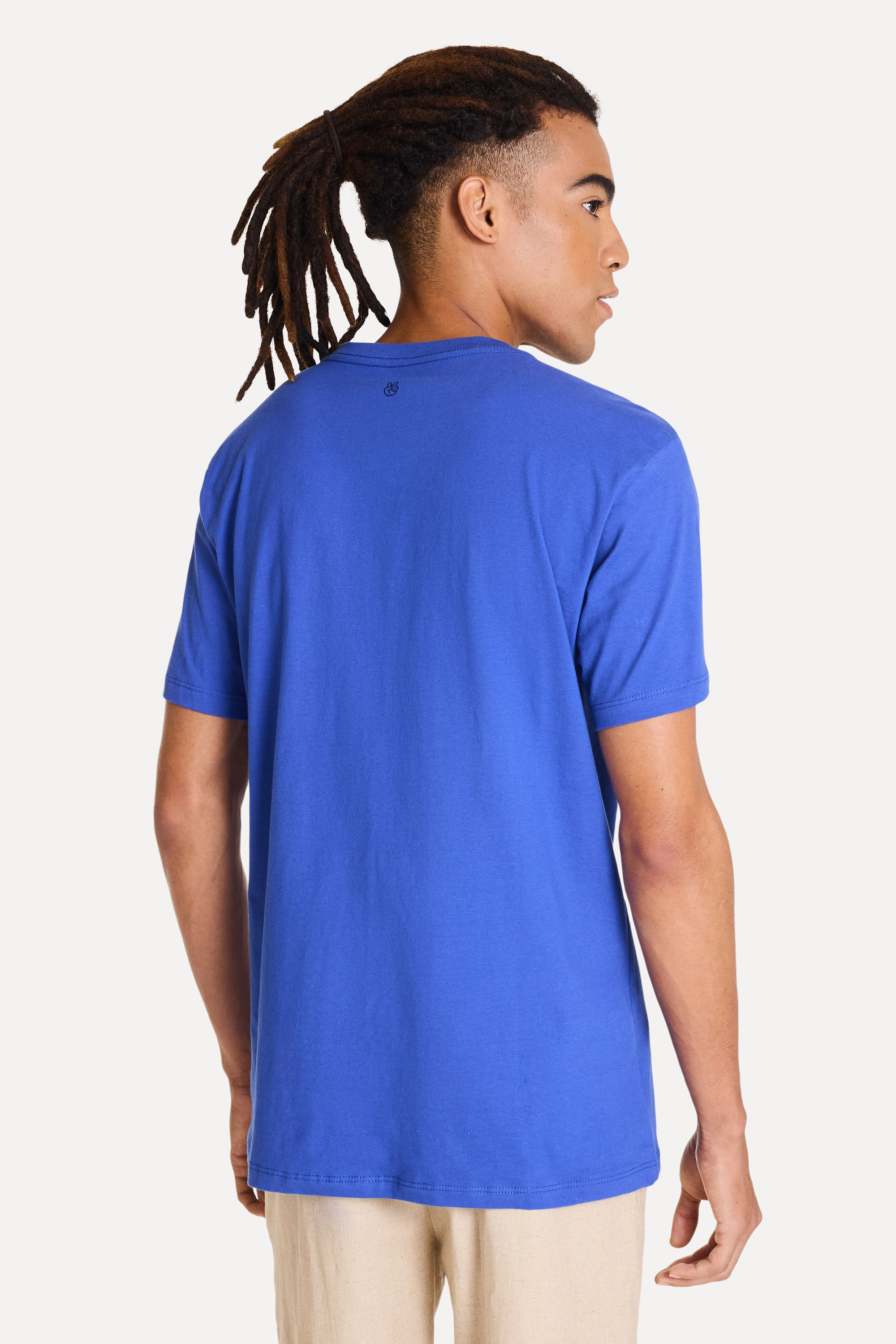 Camiseta-Basica-Masculina-Simples-Logo-Manga-Curta-Azul-PP-03