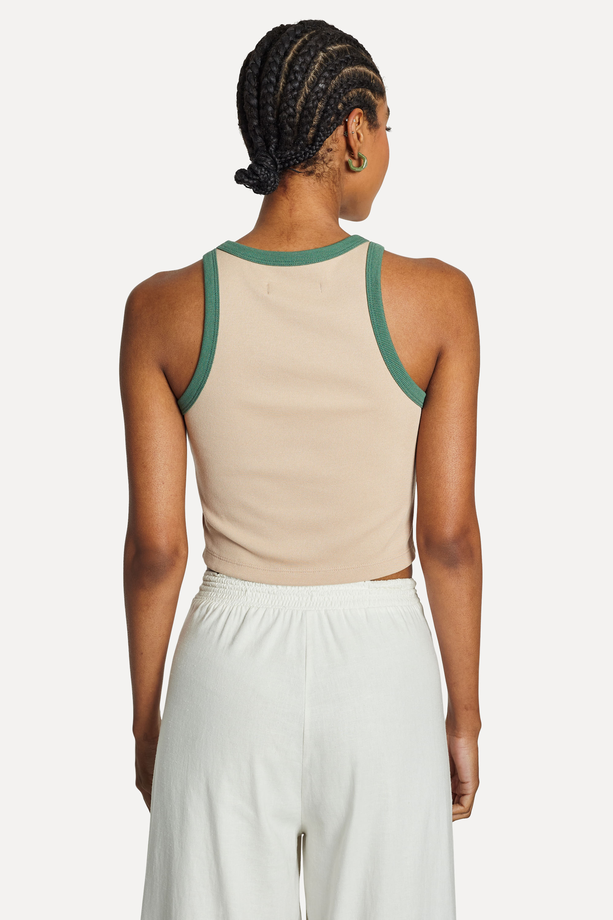 Regata-Feminina-Bicolor-em-Malha-Rib-Palha-PP-03
