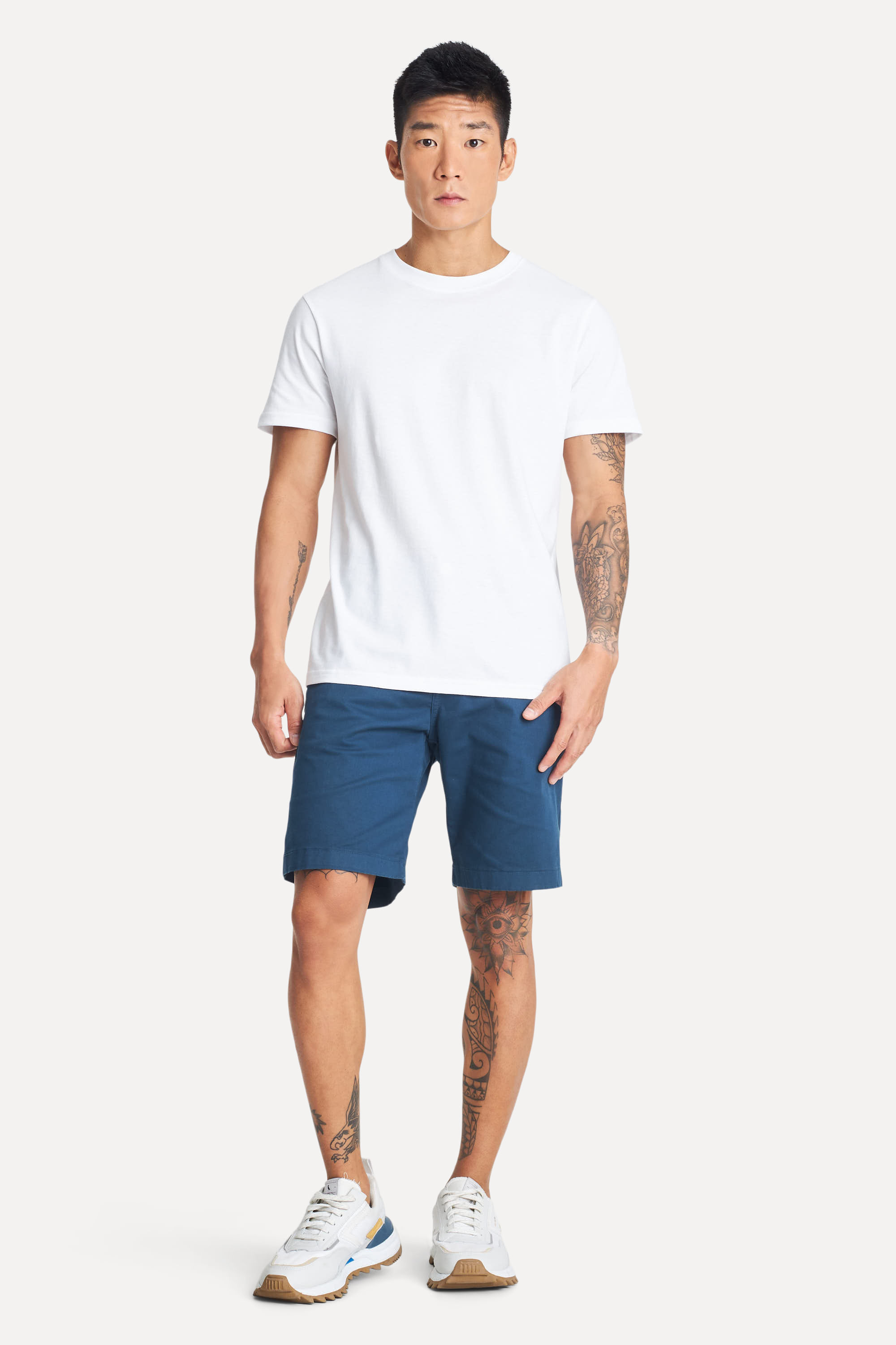 Camiseta-Basica-Masculina-de-Algodao-Peruano-Manga-Curta-Branco-P-05