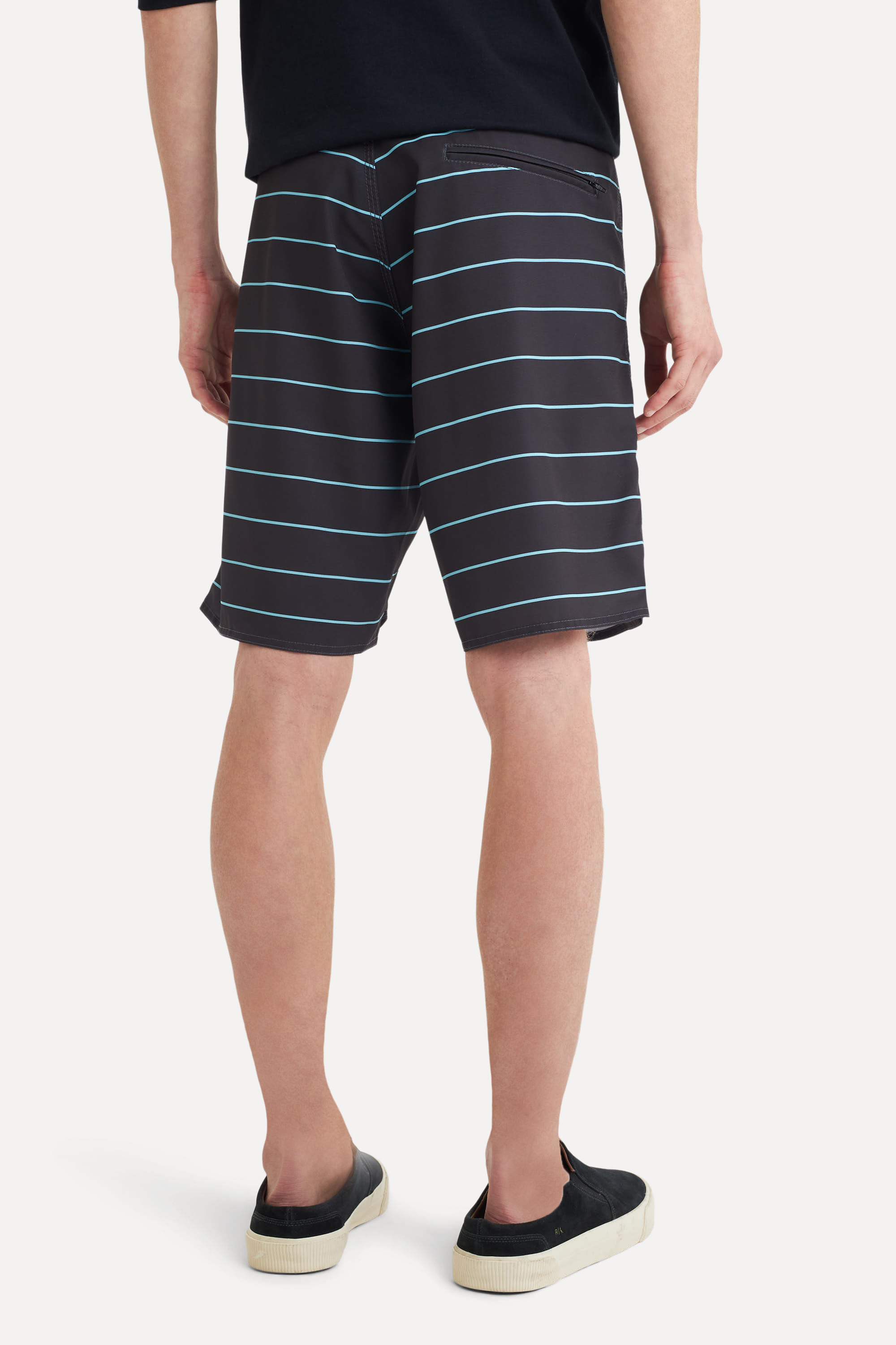 Bermuda-Praia-Listrada-Masculina-Fine-com-Cadarco-Cinza-Grafite-36-04