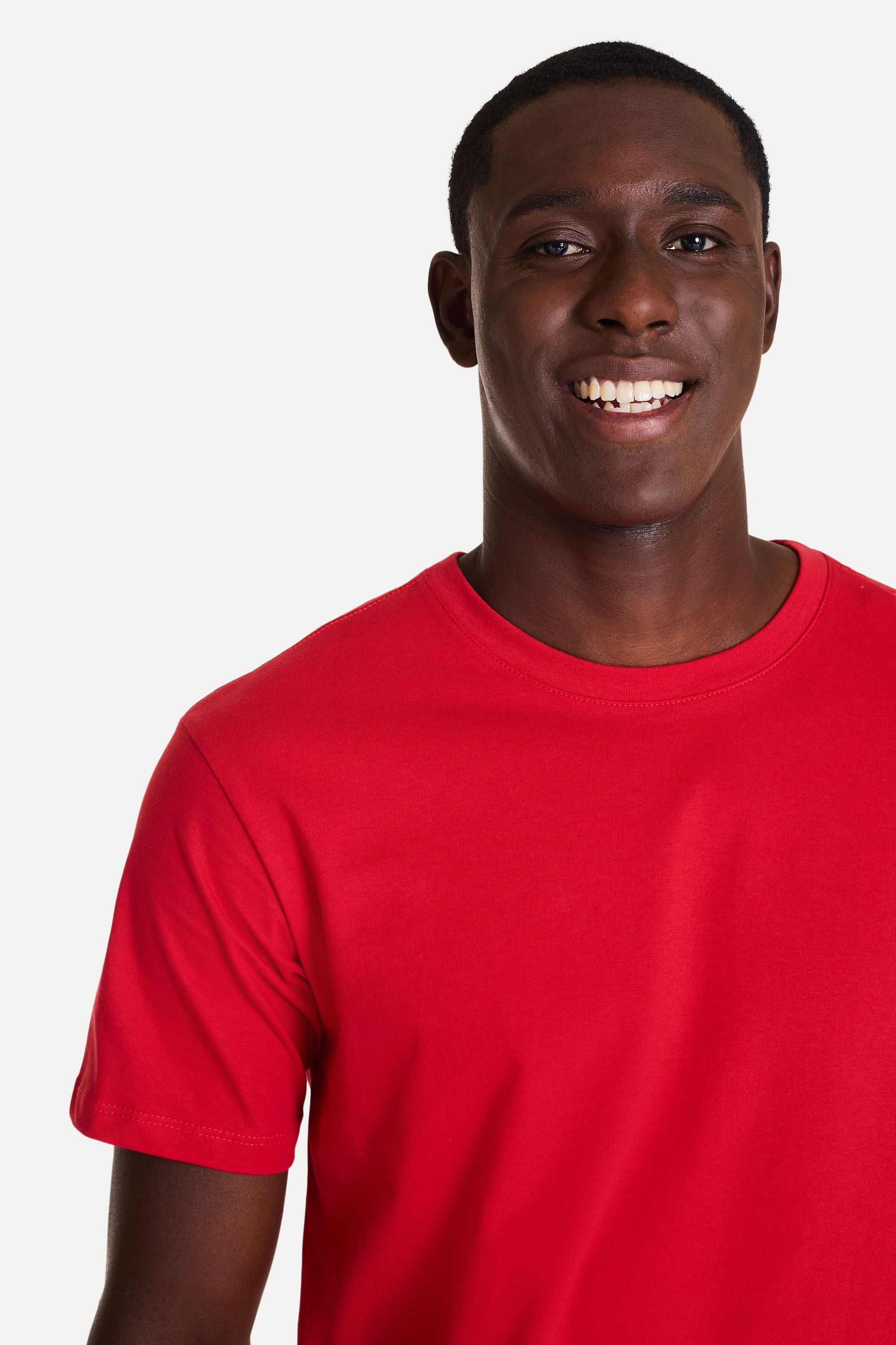 Camiseta-Basica-Masculina-Simples-Manga-Curta-Cereja-P-02