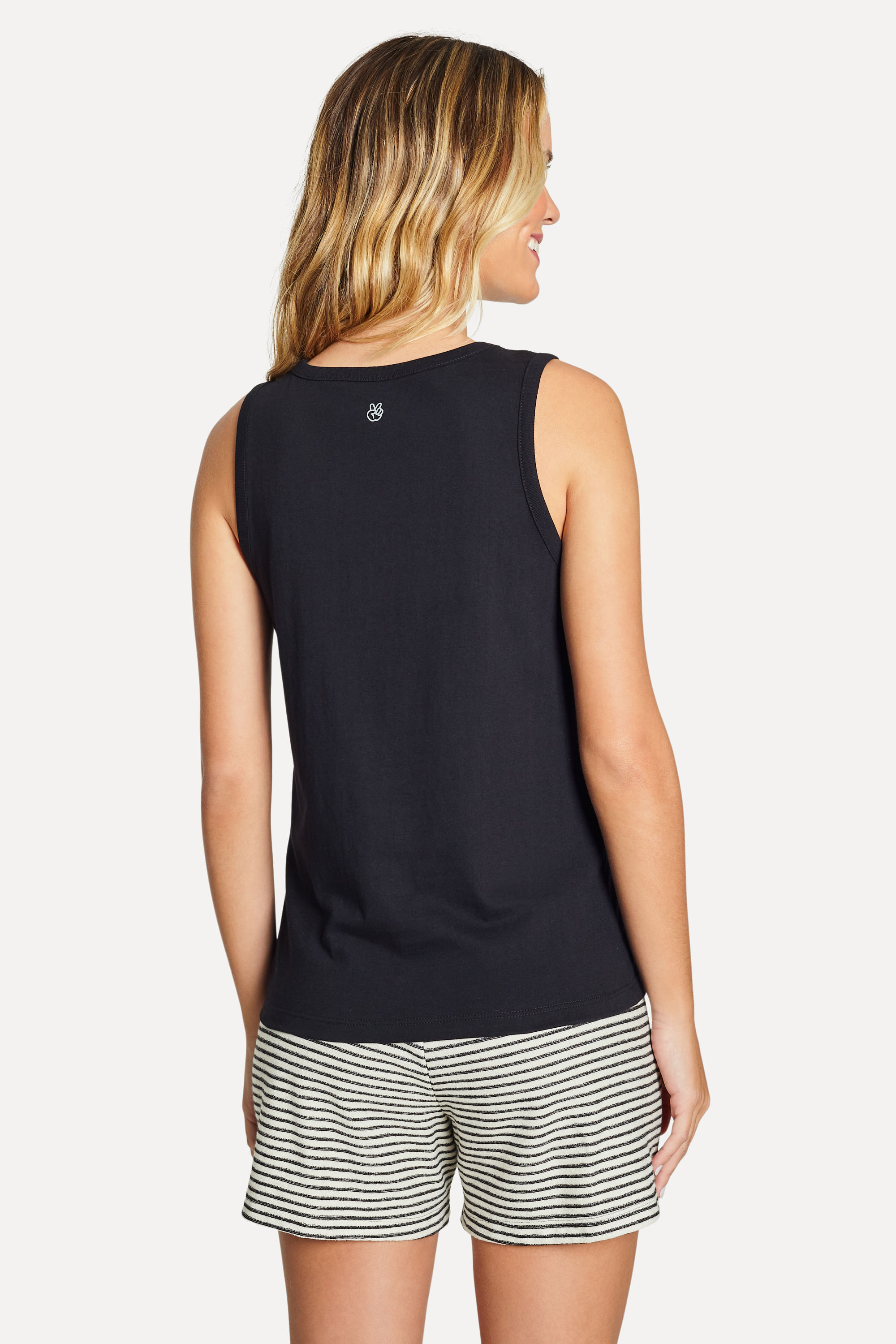 Regata-Basica-Feminina-Simples-Preto-M-03