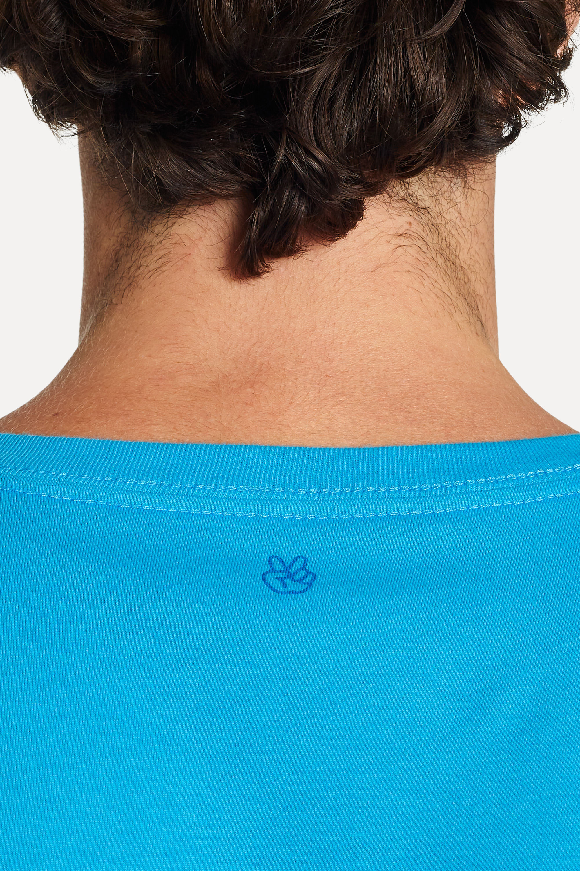 Camiseta-Basica-Masculina-Simples-Manga-Curta-Azul-Turquesa-PP-04