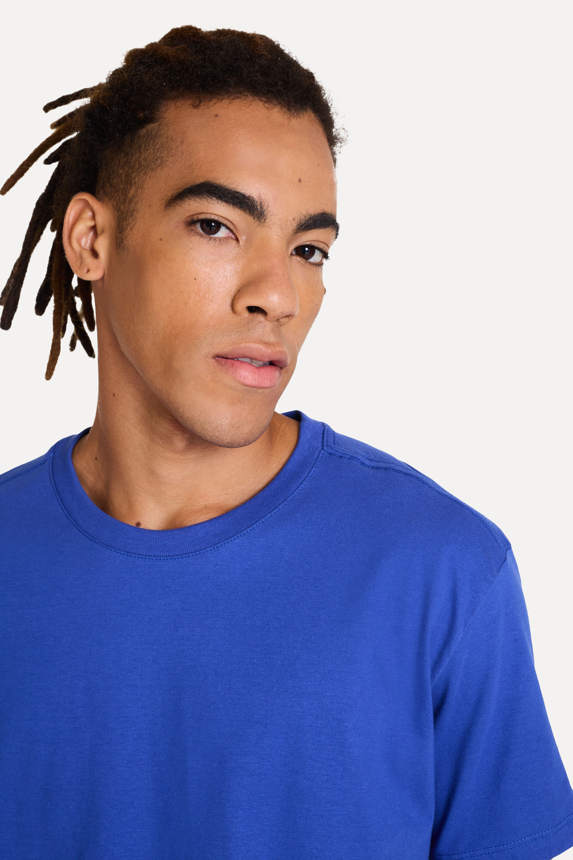 Camiseta-Basica-Masculina-Simples-Manga-Curta-Azul-PP-02