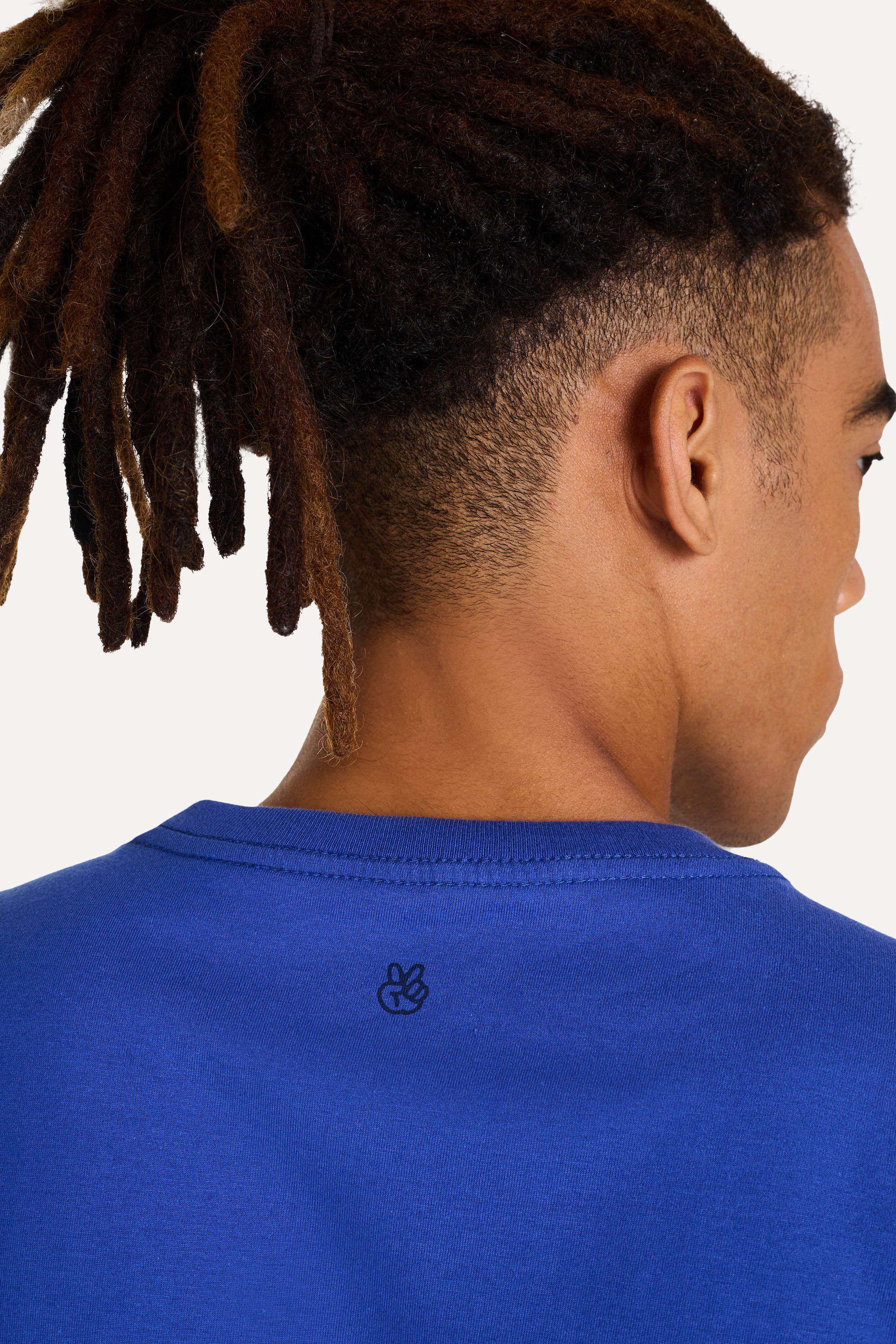 Camiseta-Basica-Masculina-Simples-Manga-Curta-Azul-M-04